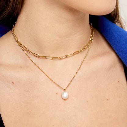 Dainty Chocker with Pearl Necklace